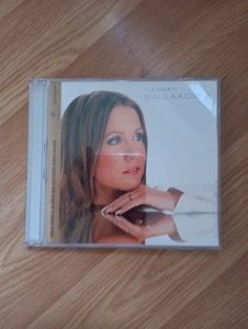 Hannah (1 foto / 2)