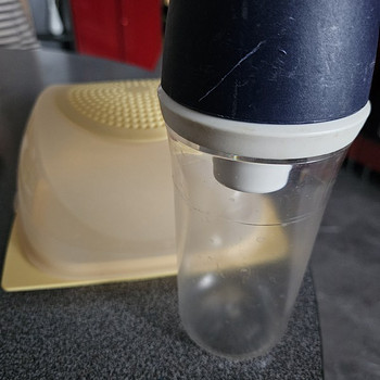 Tupperware juustukarp ja suhkrutoos