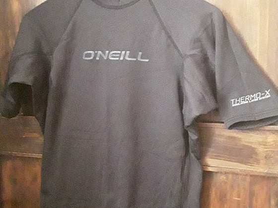 O'neill ujumis või surfing särk. Termox tehnoloogiaga.