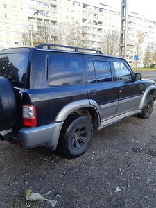 Nissan Patrol GR (6 foto / 8)