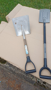 Лопата Fiskars (3 фото из 3)