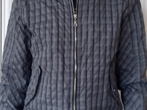 Куртка бомбер D&G.