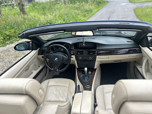 BMW 330d, Кабриолет, 3.0 180кВт (11 фото из 15)