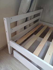 Sahtlitega lastevoodi raam 90 x 200 cm (2 foto / 4)