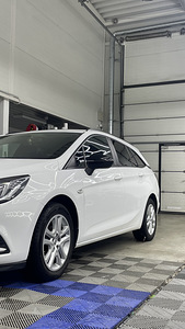 Opel Astra K 2017 (2 фото из 13)