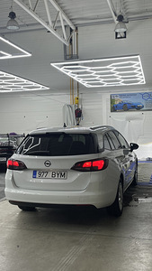 Opel Astra K 2017 (4 фото из 13)