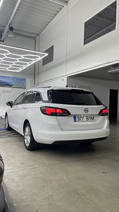 Opel Astra K 2017 (6 фото из 13)