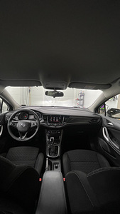 Opel Astra K 2017 (8 фото из 13)