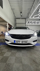 Opel Astra K 2017 (12 фото из 13)