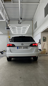Opel Astra K 2017 (13 фото из 13)