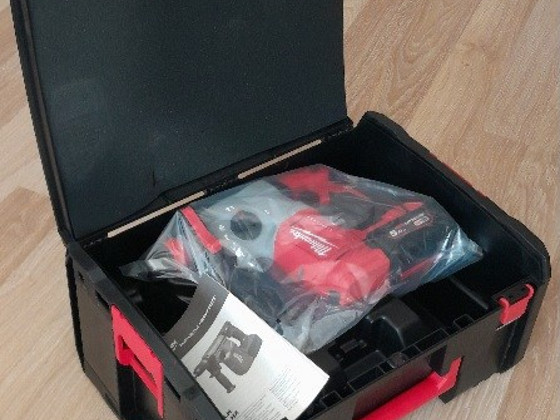 Аккумуляторный перфоратор Milwaukee M18 BLHX