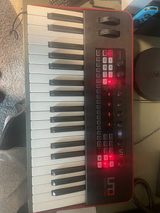 UNO Synth pro Analog Synth (2 фото из 2)
