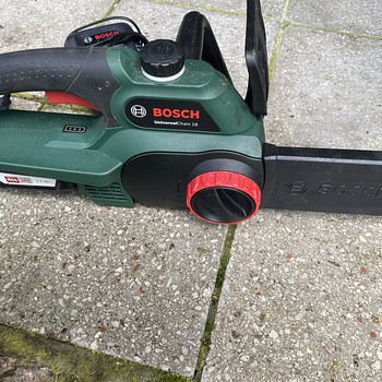 Аккумуляторная пила Bosch 18V.