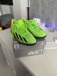 Бутсы сороконожки Adidas speedportal (1 фото из 2)