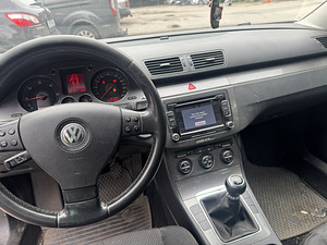 VW Passat varuosadeks (7 foto / 7)