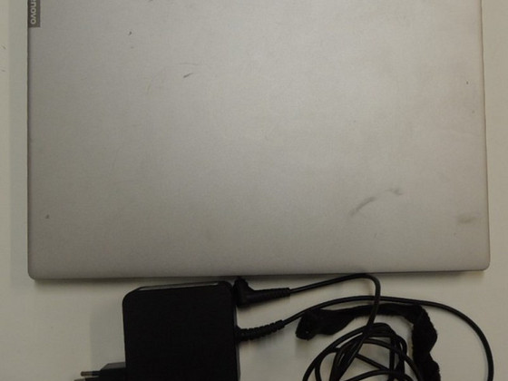 Ноутбук Lenovo IdeaPad 330s-14IKB + зарядка