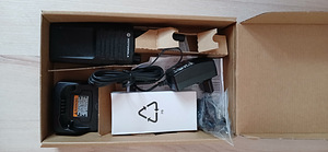 Рация Motorola XT420 (3 фото из 7)