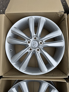 18" оригинальные диски Hyundai 5x114,3 (новые) (2 фото из 10)