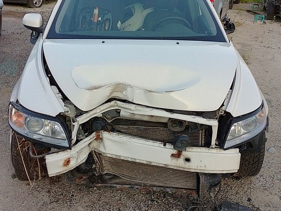 VOLVO S40, 2,0 ДИЗЕЛЬ, ЗАПЧАСТИ