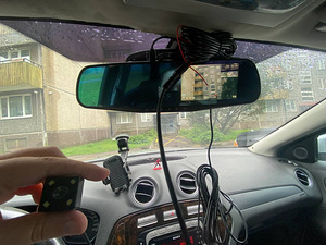 Видеорегистратор на авто (7 фото из 9)