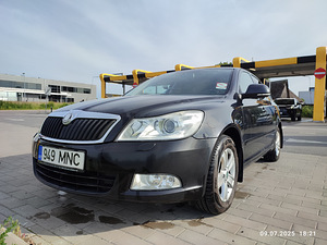 Skoda Oktavia 2010 (1 фото из 12)