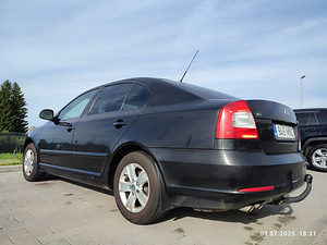 Skoda Oktavia 2010 (7 фото из 12)