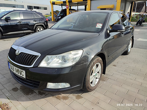 Skoda Oktavia 2010 (8 фото из 12)