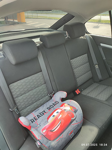 Skoda Oktavia 2010 (10 фото из 12)