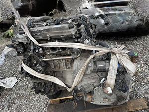 Toyota Avensis mootor (2007) (2 foto / 3)