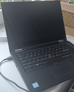 Lenovo X390 Yoga / i5 / 16GB / 256GB SSD / 13.3" / (1 foto / 2)