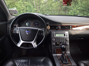 Volvo v70 (10 фото из 11)