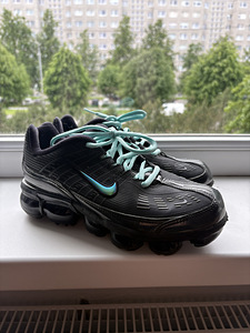 Nike VaporMax 360 (1 фото из 5)