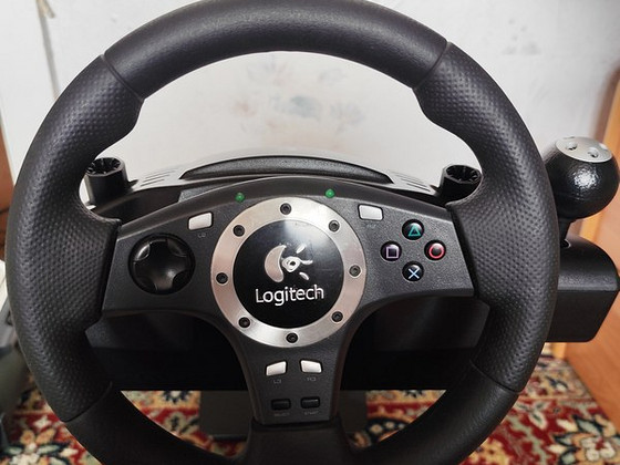 Logitech Driving Force GT rool + Playseat Junior laste iste