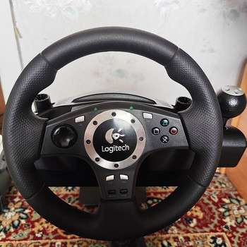Logitech Driving Force GT руль + Playseat Junior детское сиденье