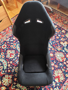 Logitech Driving Force GT руль + Playseat Junior детское сиденье (3 фото из 3)
