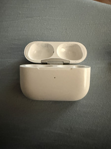 AirPods pro 2 (2 фото из 2)