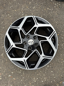 18" Kia originaalvelg 5x114,3 (1tk) (1 foto / 3)