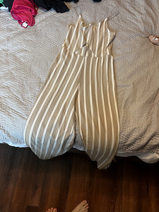 Женская одежда (9 фото из 10)