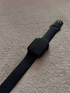 Продам Apple Watch 2SE 44mm Aluminium (2 фото из 4)