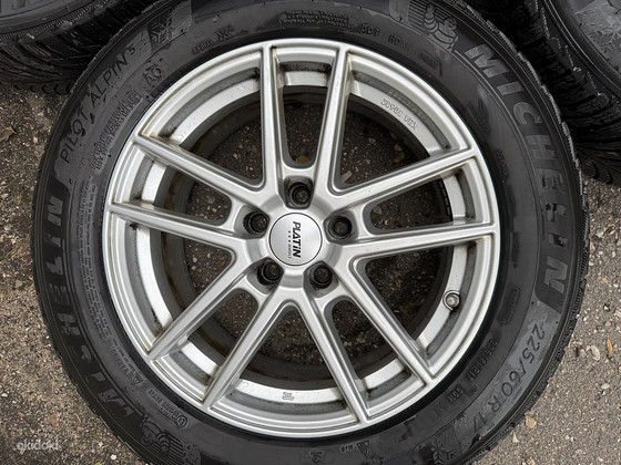 17" платиновые диски 5x112 + шипованные шины 225/60/17 (Audi C8)