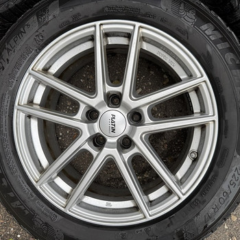 17" платиновые диски 5x112 + шипованные шины 225/60/17 (Audi C8)