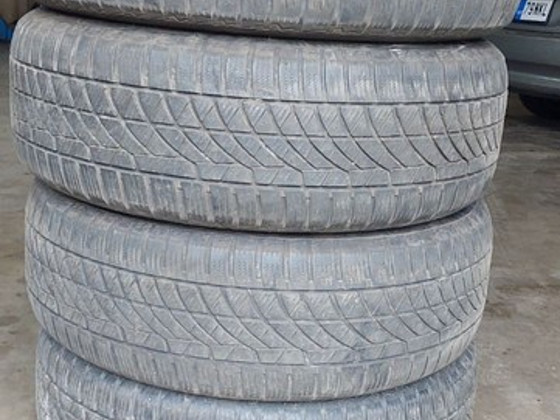 17 " шины Hankook 235 65 17 4шт