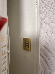 Chanel Classic Flap (6 foto / 6)