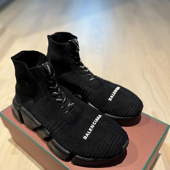 Balenciaga tossud