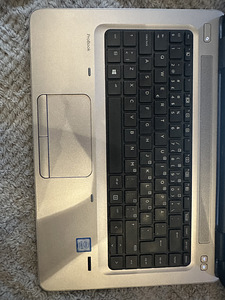 Ноутбук HP (3 фото из 6)