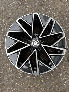 17" Skoda originaalvelg 5x112 (1tk) (1 foto / 5)