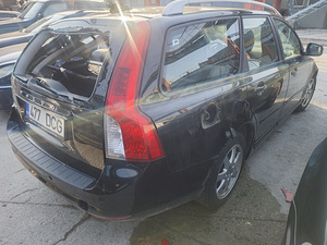 VOLVO V50 на запчасти (1 фото из 5)