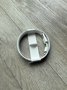 Apple Lightning USB кабель (1 фото из 1)