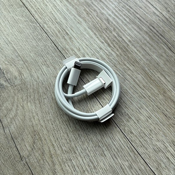 Apple Lightning USB-C кабель