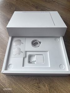 НОВЫЙ MacBook Air 15,3 Starlight (3 фото из 5)